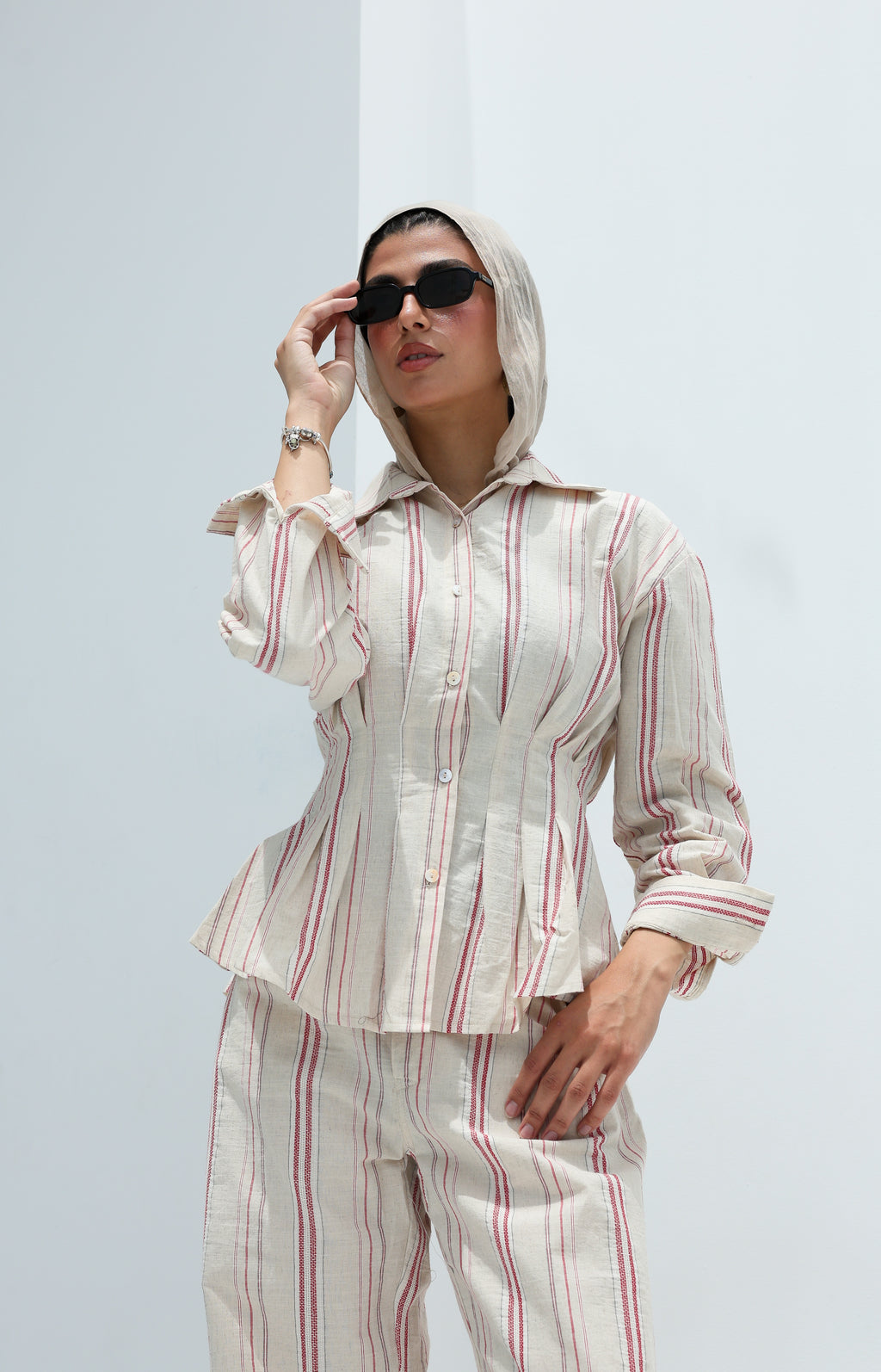 Red linen set