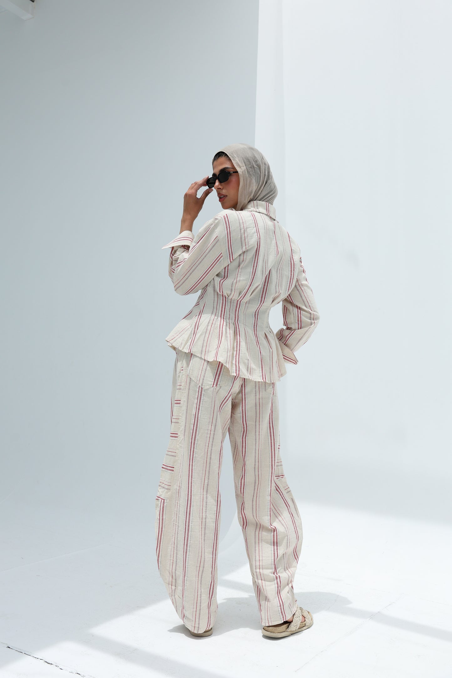 Red linen set