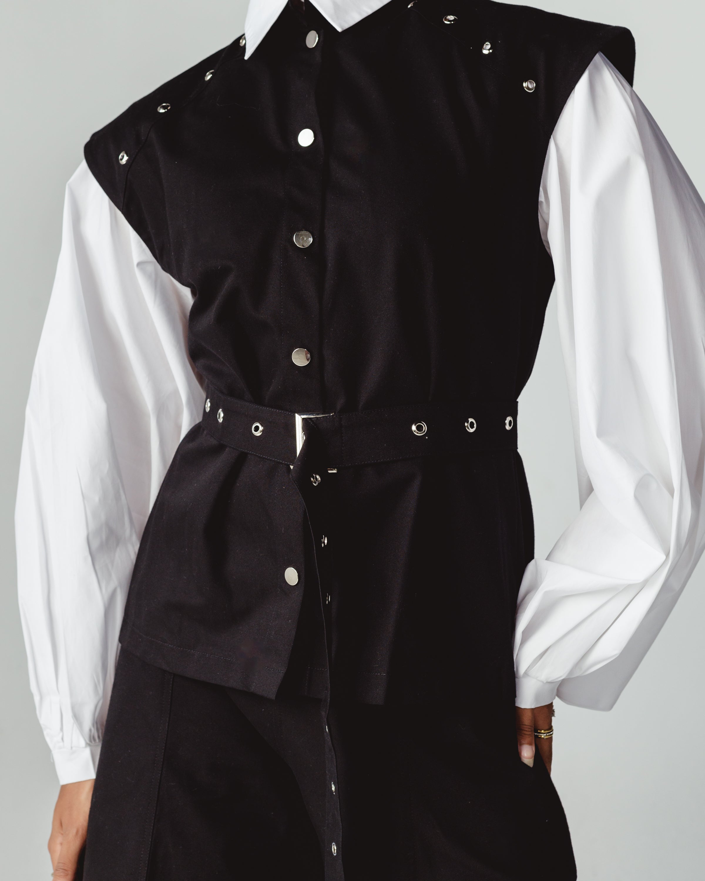 Studs Set in Black