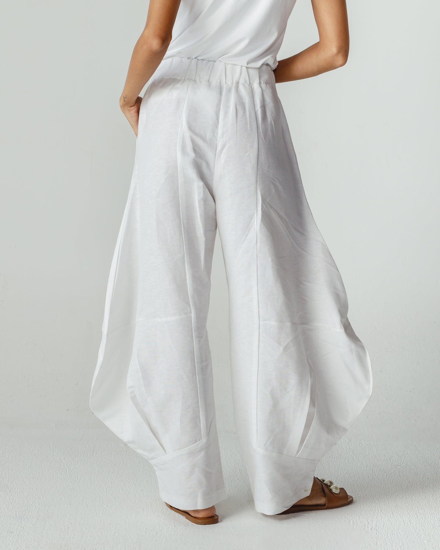 Ribbons Set in White