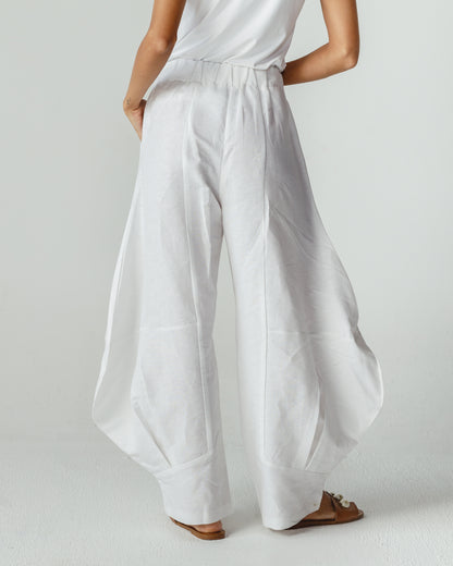 Ribbons Set in White