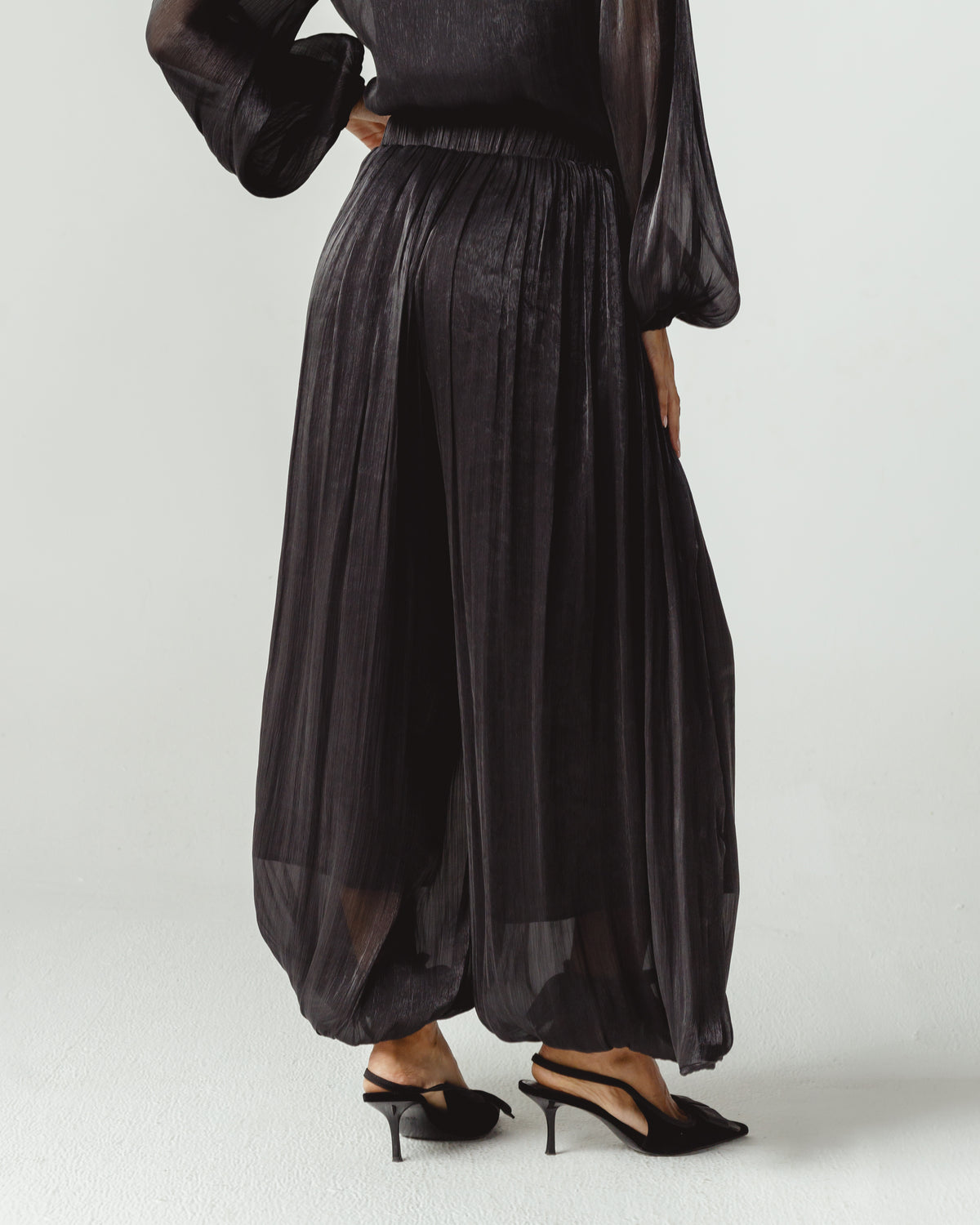 Ruffles Set in Black