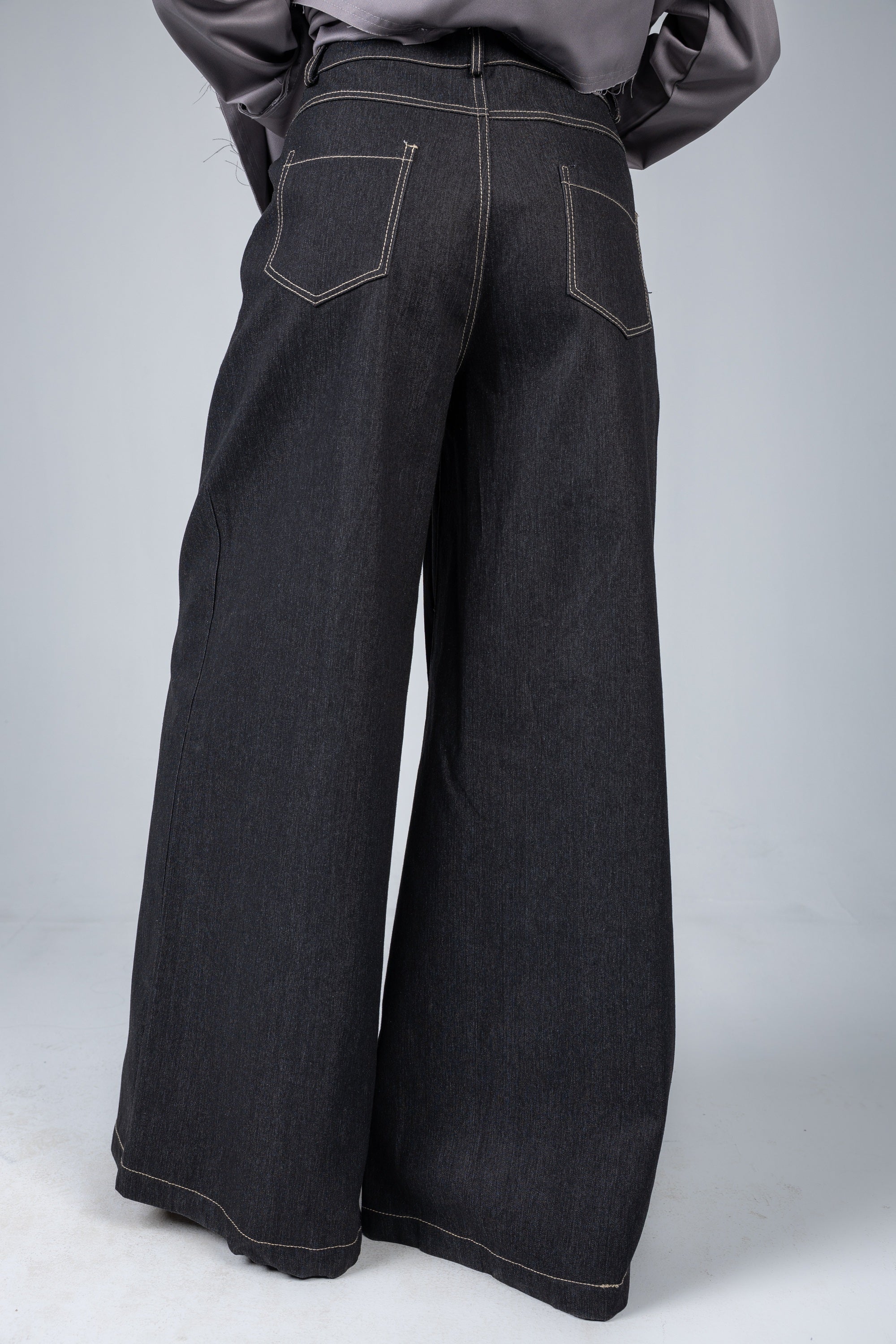 Noir Jeans