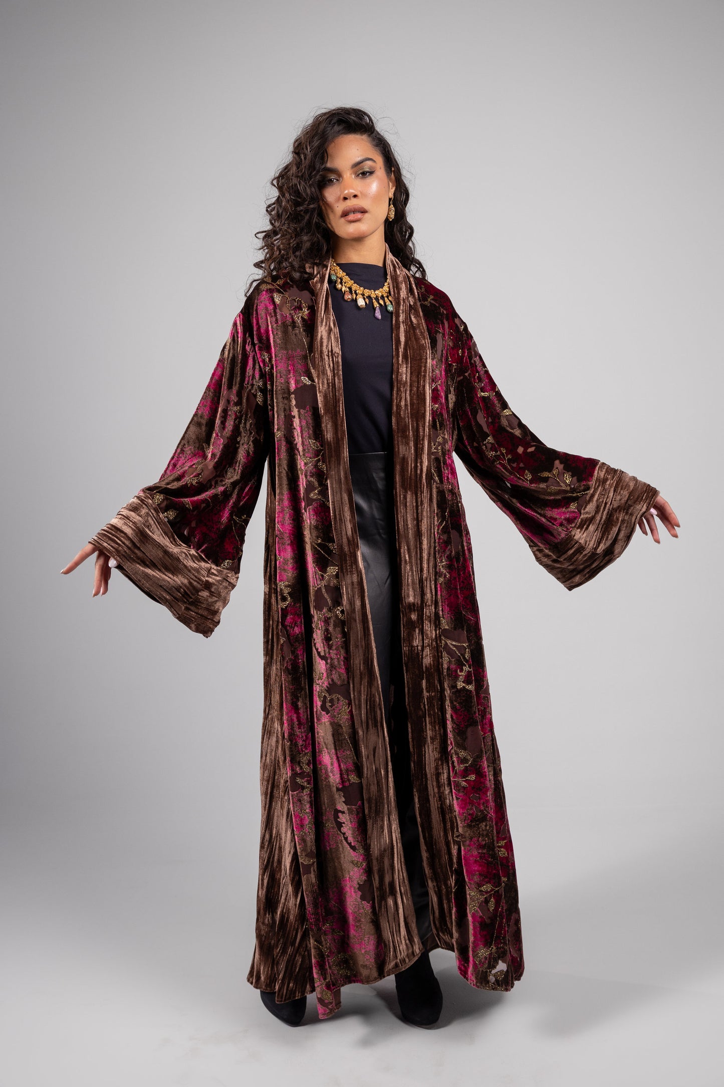 Najood Kaftan -Burgundy