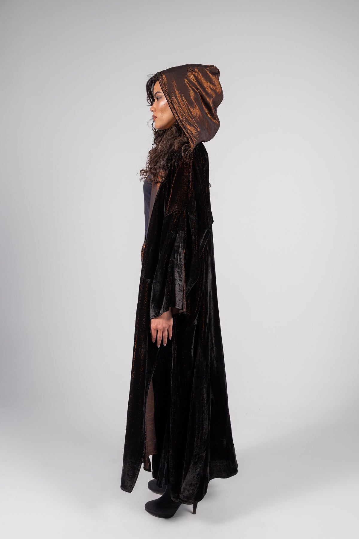 Anoud Kaftan -Black in Copper