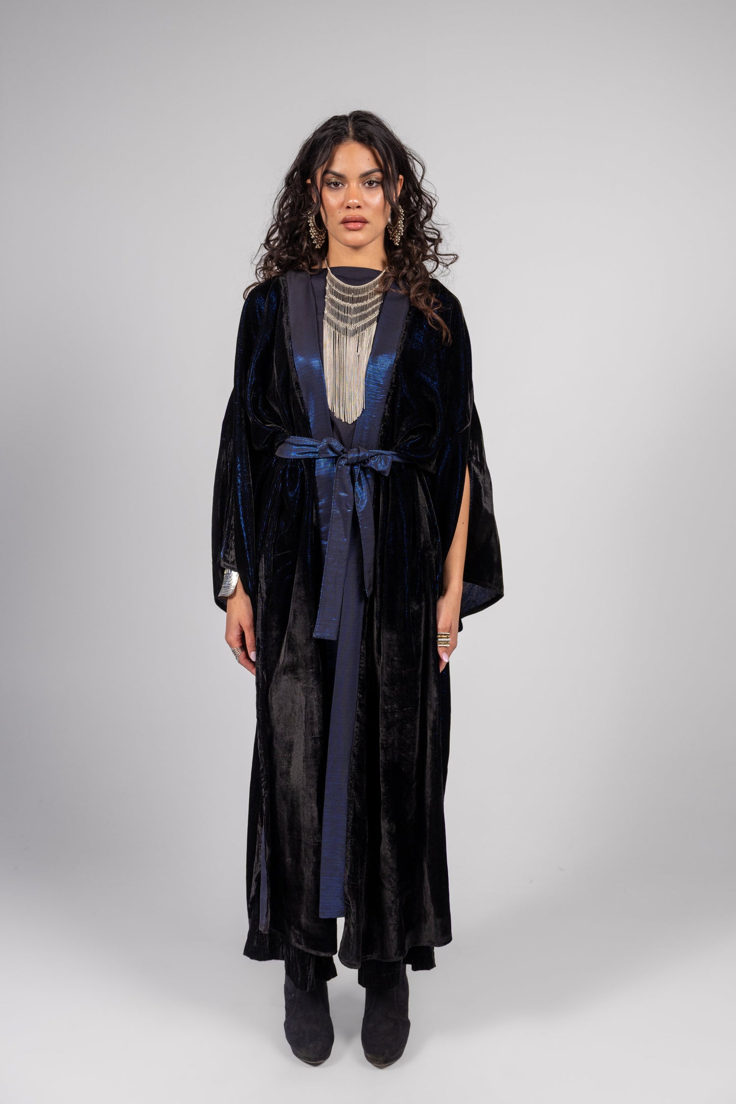 Anoud Kaftan -Black in Blue