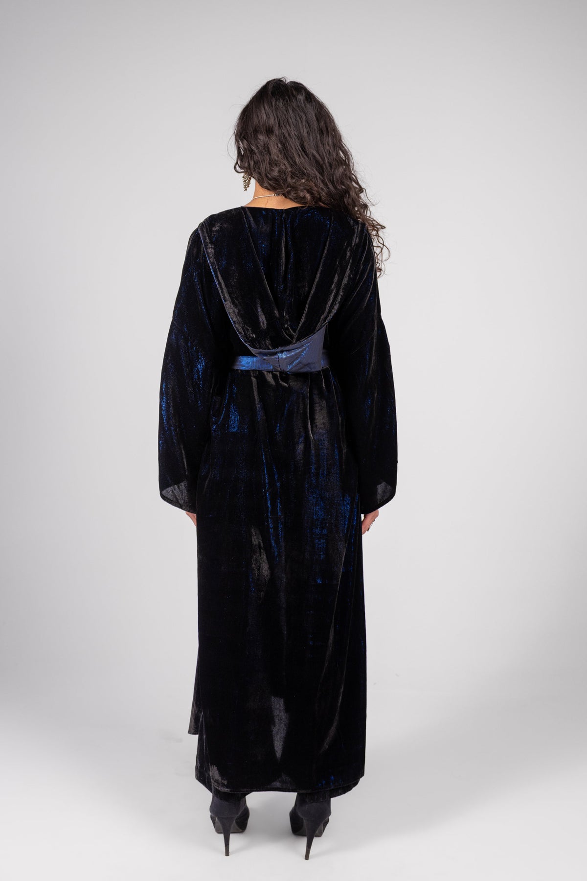 Anoud Kaftan -Black in Blue
