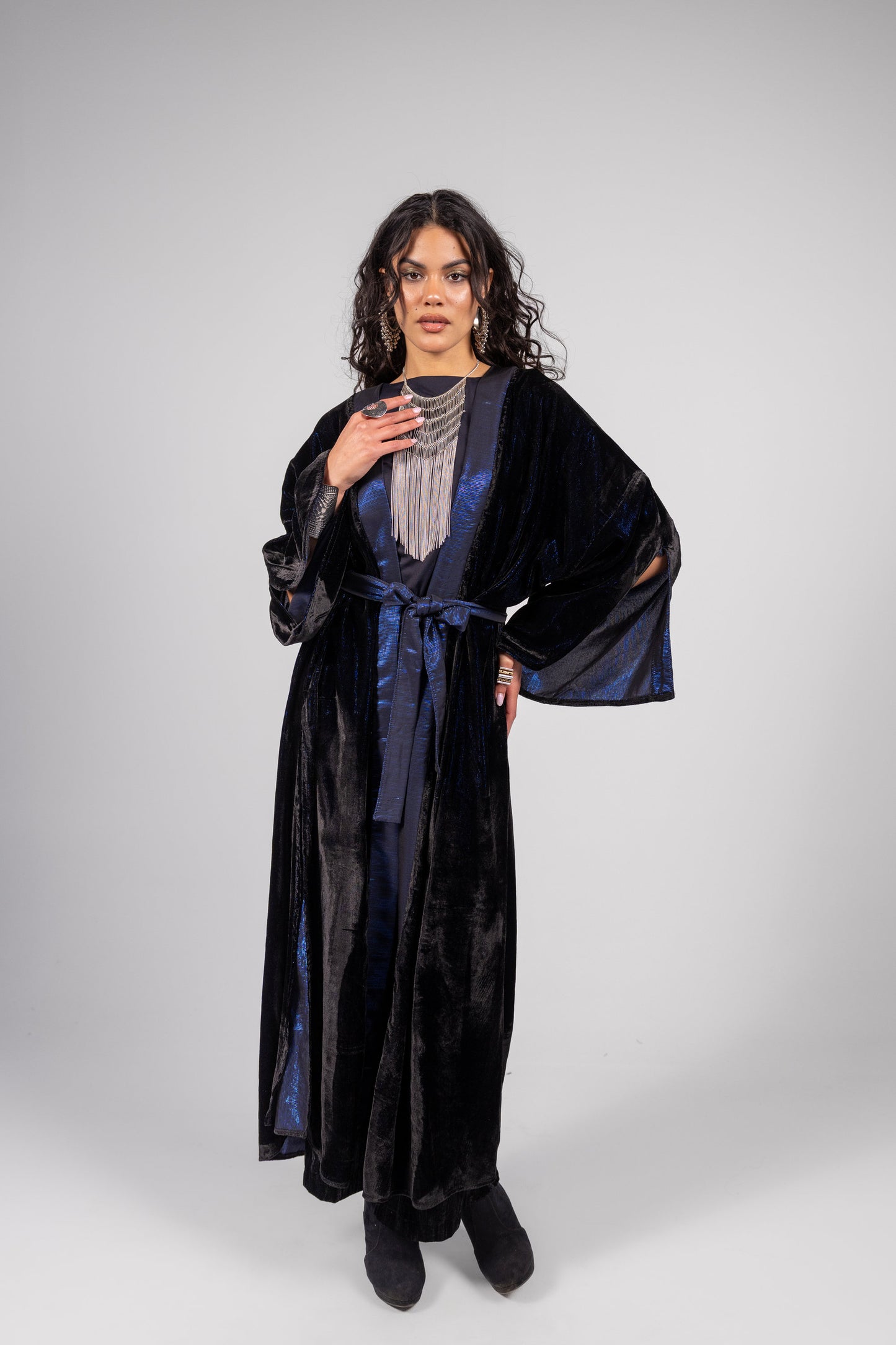 Anoud Kaftan -Black in Blue